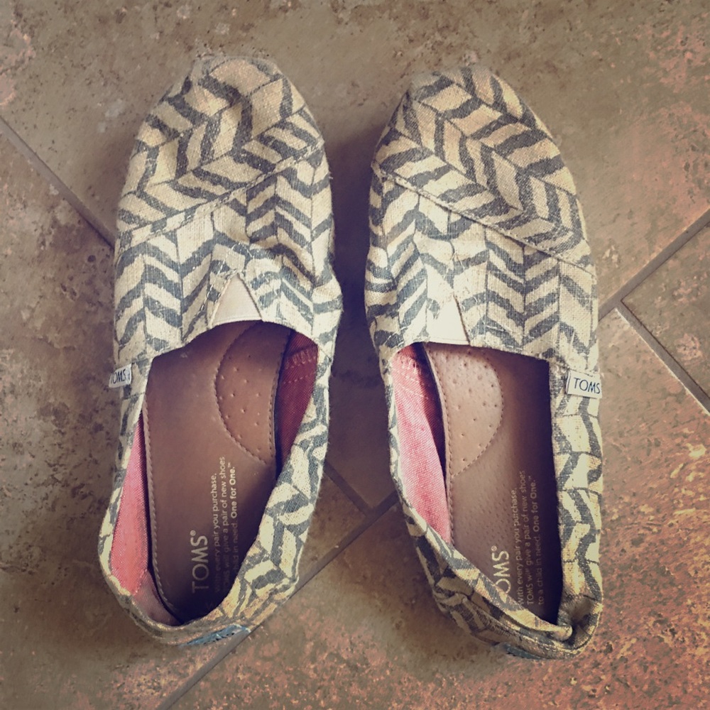 Toms shoes